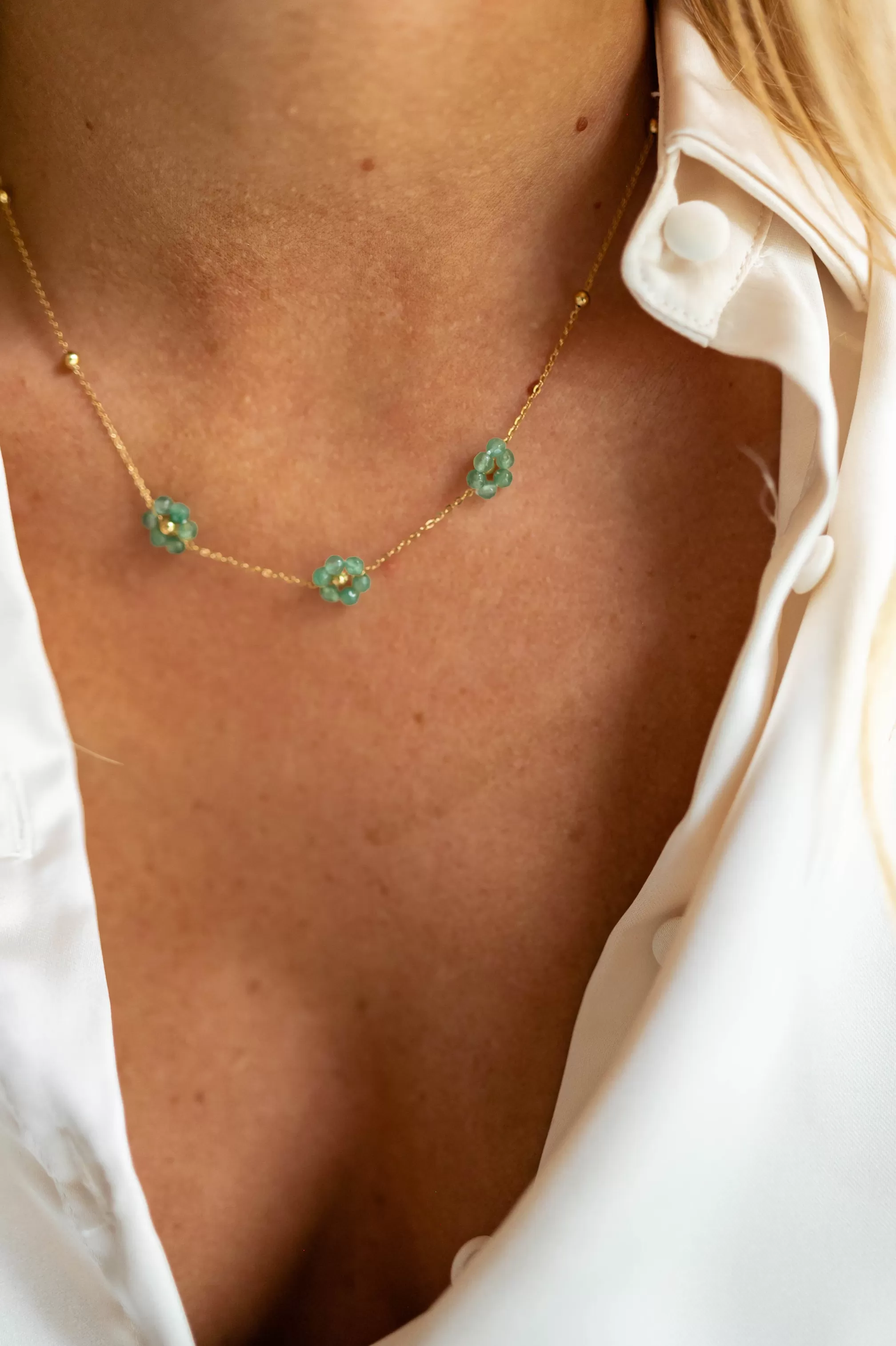 Flowi Green Necklace And Golden | Flower Necklace | Ready To-Porter Online | -Easy Clothes Best